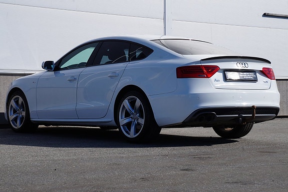 Audi A5 4 of 16