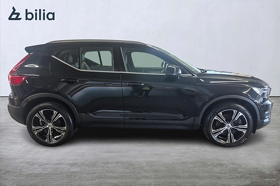 Volvo XC40 5 of 22