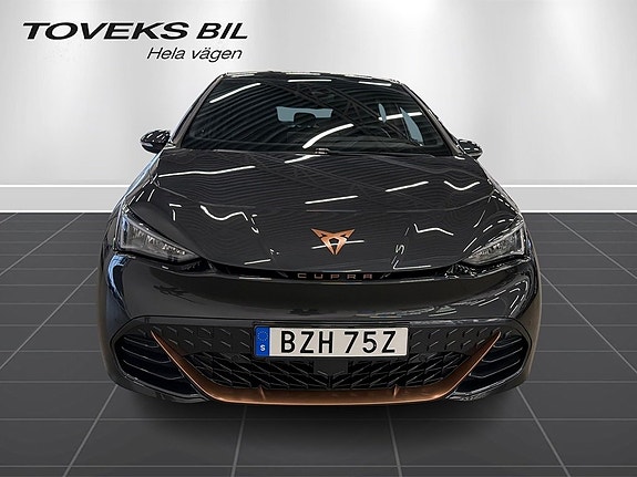 Cupra Born 8 of 12