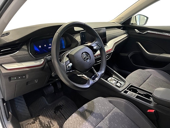 Skoda Octavia 6 of 15