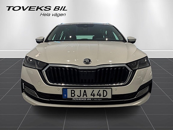 Skoda Octavia 5 of 15