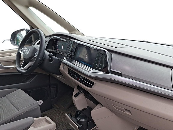Volkswagen Multivan 10 of 12