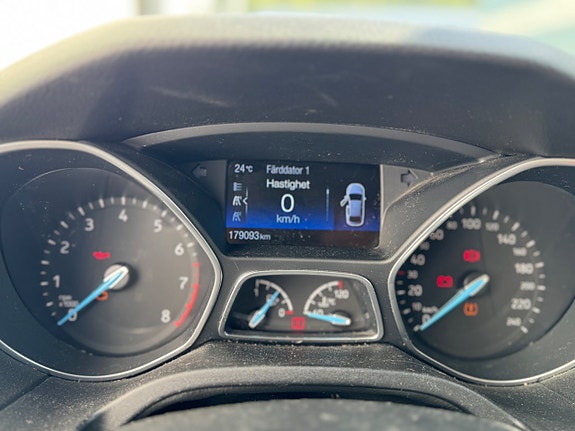Ford Focus 11 of 15