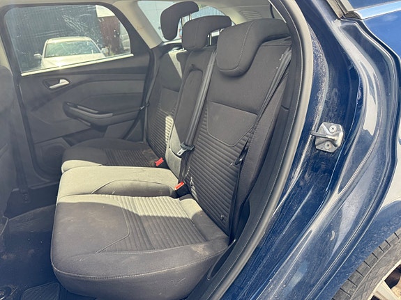 Ford Focus 10 of 15