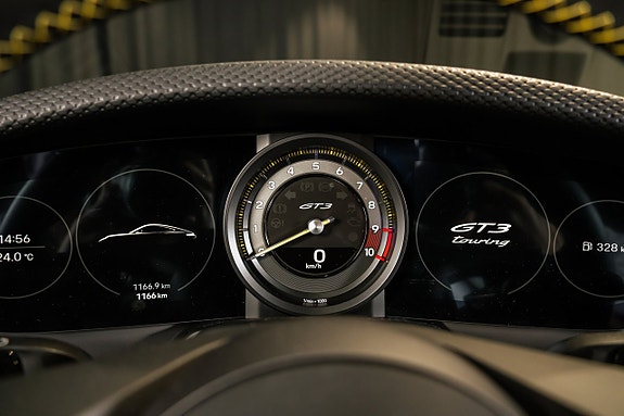 Porsche 911 GT3 16 of 21
