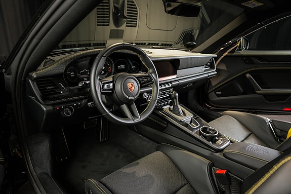 Porsche 911 GT3 9 of 21