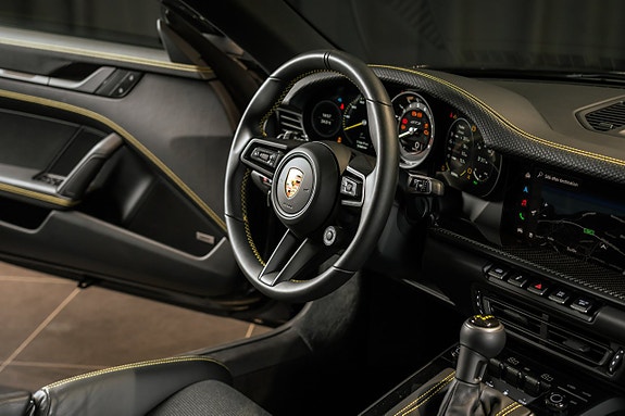Porsche 911 GT3 19 of 21