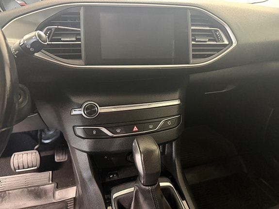 Peugeot 308 SW 9 of 12