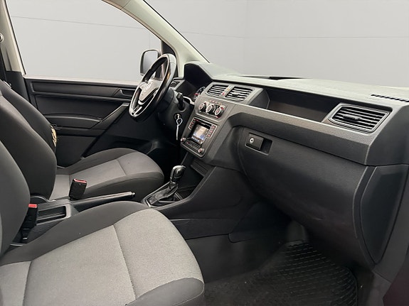 Volkswagen Caddy Maxi 22 of 26