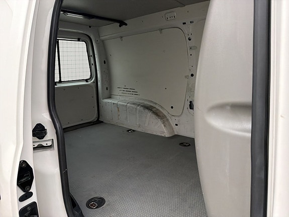 Volkswagen Caddy Maxi 12 of 26