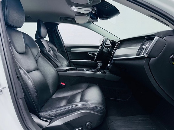 Volvo V90 7 of 18