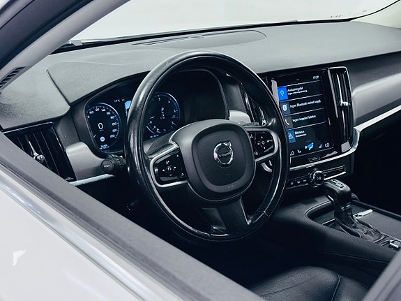 Volvo V90 10 of 18