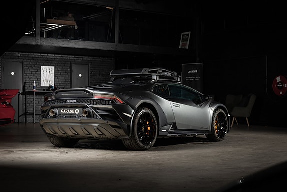 Lamborghini Huracan 7 of 30
