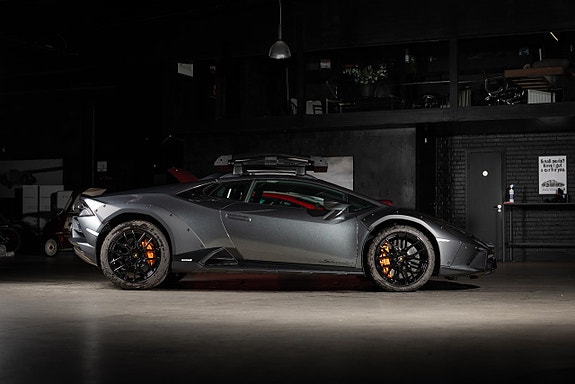Lamborghini Huracan 8 of 30