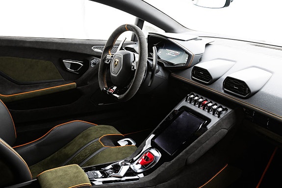 Lamborghini Huracan 17 of 30