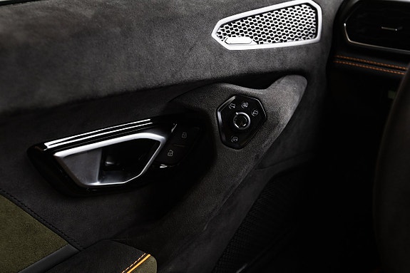 Lamborghini Huracan 24 of 30