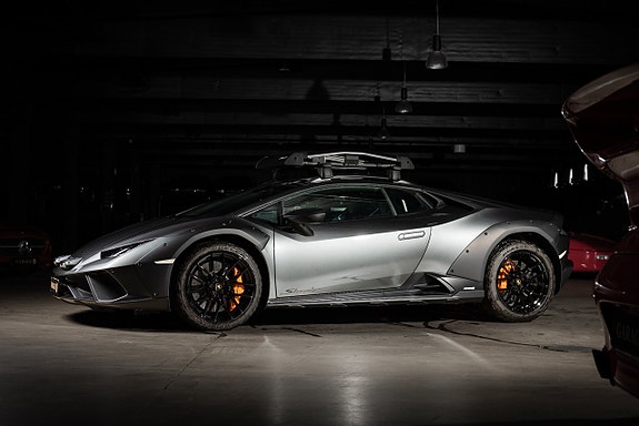 Lamborghini Huracan 3 of 30