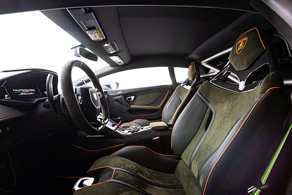 Lamborghini Huracan 13 of 30