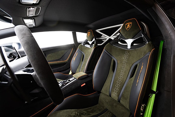 Lamborghini Huracan 14 of 30