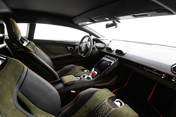 Lamborghini Huracan 15 of 30