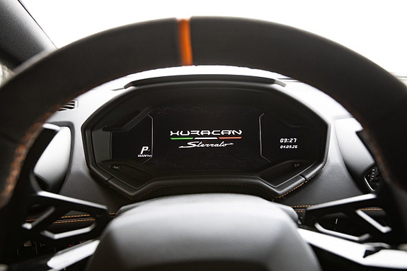 Lamborghini Huracan 18 of 30