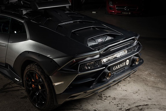 Lamborghini Huracan 5 of 30