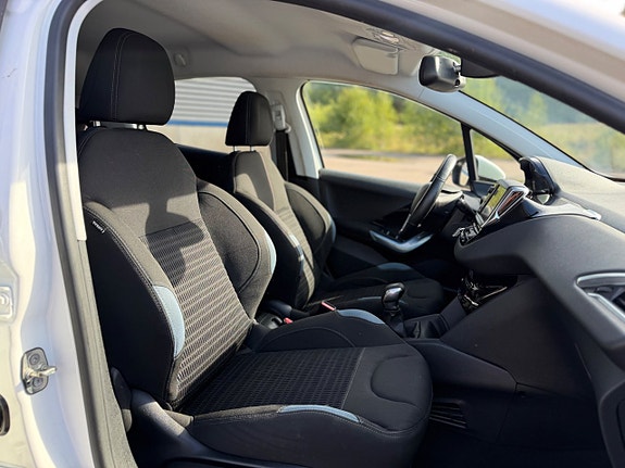 Peugeot 208 9 of 21
