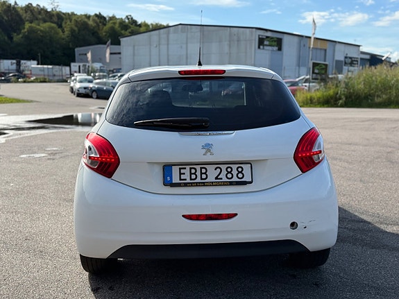 Peugeot 208 6 of 21