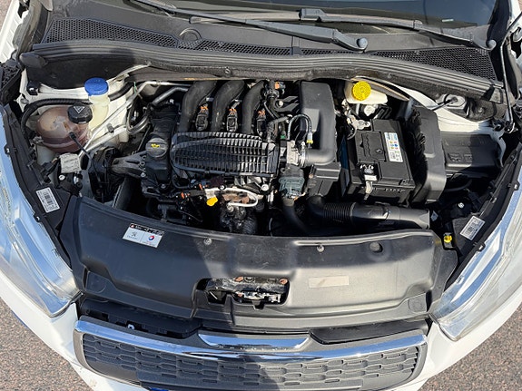 Peugeot 208 17 of 21