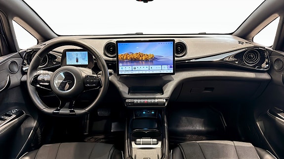 BYD Dolphin 11 of 16