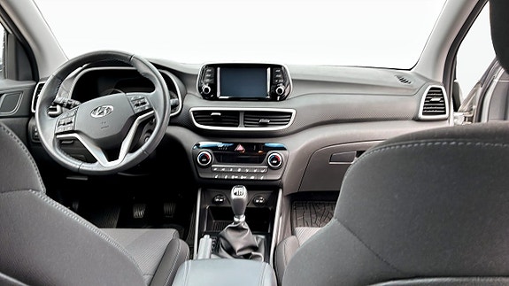 Hyundai Tucson 4 of 12