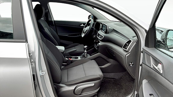 Hyundai Tucson 3 of 12