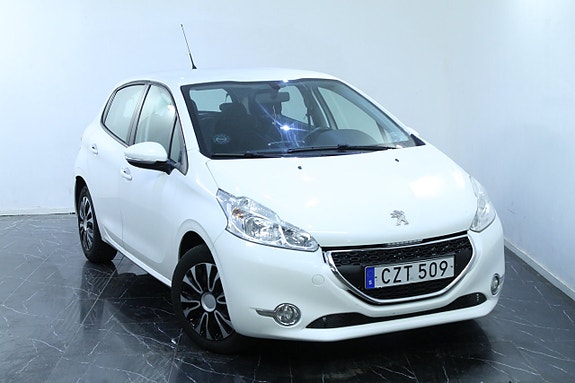 Peugeot 208 12 of 13