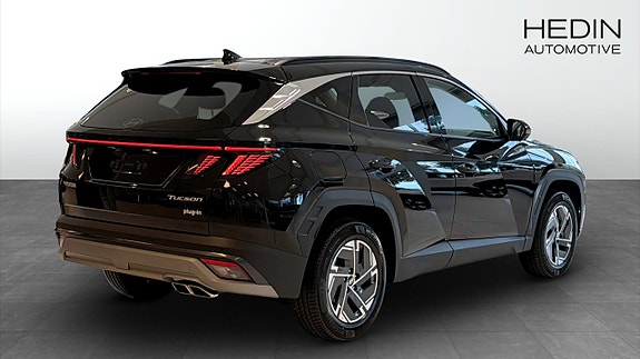 Hyundai Tucson 2 of 12