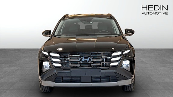 Hyundai Tucson 8 of 12