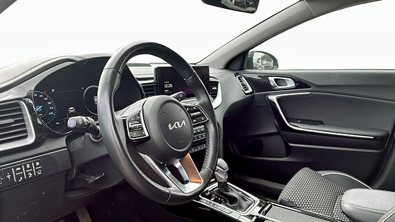 Kia XCeed 8 of 12