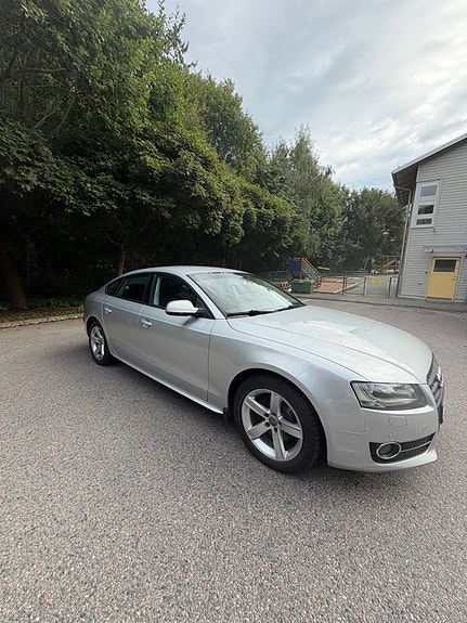 Audi A5 2 of 9
