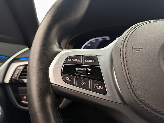 BMW 530e 13 of 30