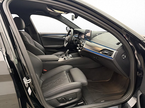 BMW 530e 25 of 30