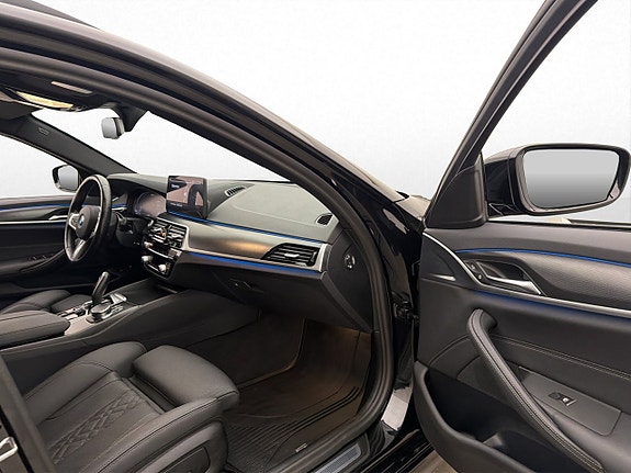 BMW 530e 26 of 30