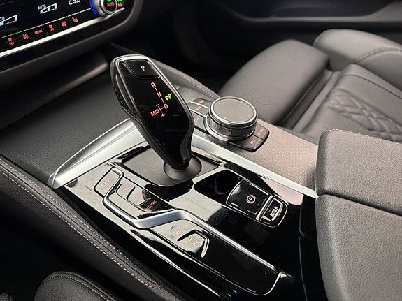 BMW 530e 24 of 30