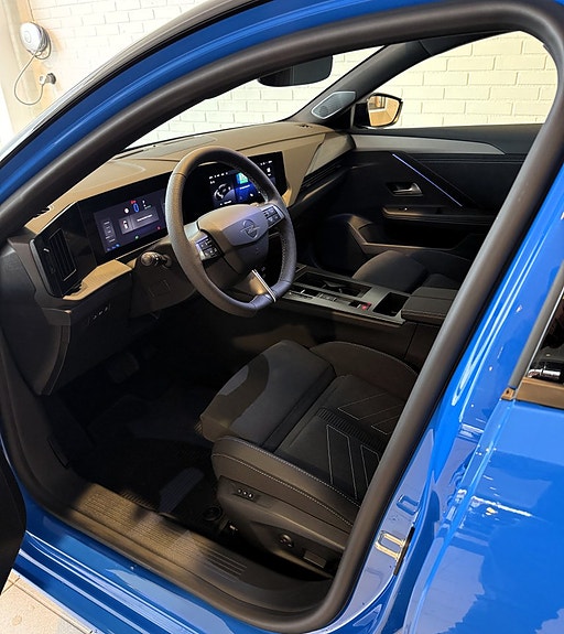 Opel Astra 12 of 16