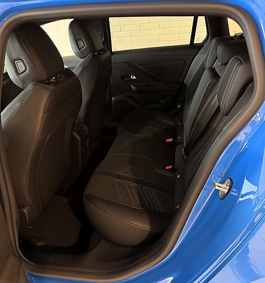Opel Astra 11 of 16