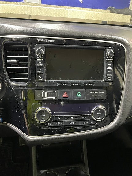 Mitsubishi Outlander 6 of 12
