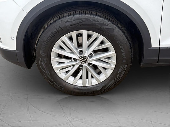 Volkswagen T-Roc 24 of 27