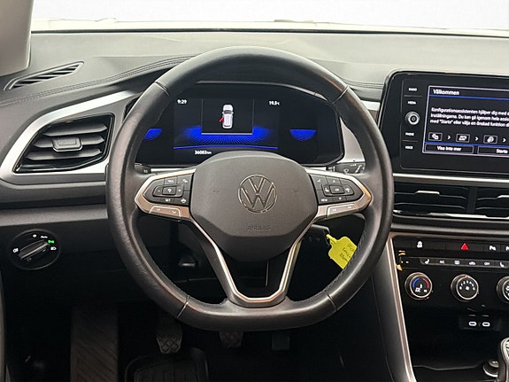 Volkswagen T-Roc 10 of 27