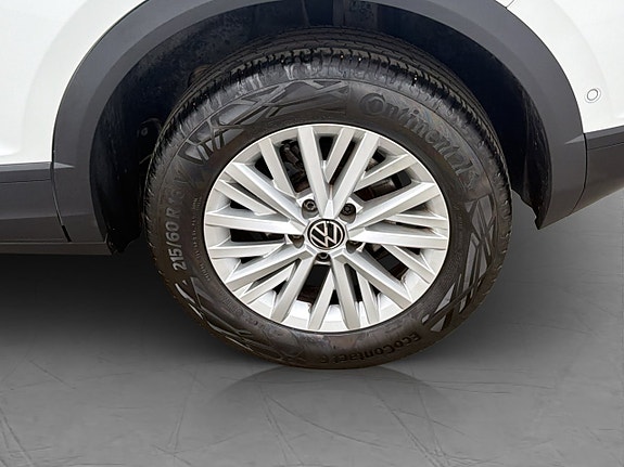 Volkswagen T-Roc 25 of 27