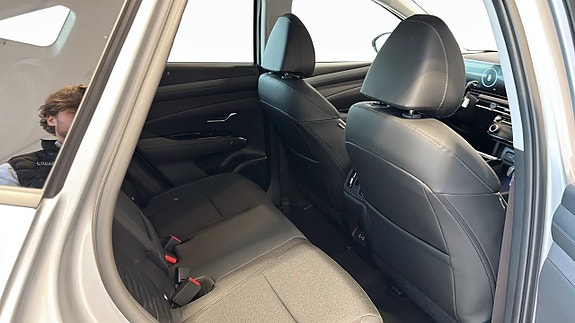 Hyundai Tucson 5 of 12