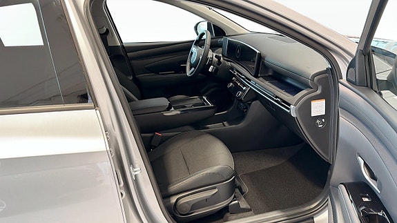 Hyundai Tucson 3 of 12