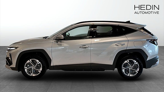 Hyundai Tucson 6 of 12